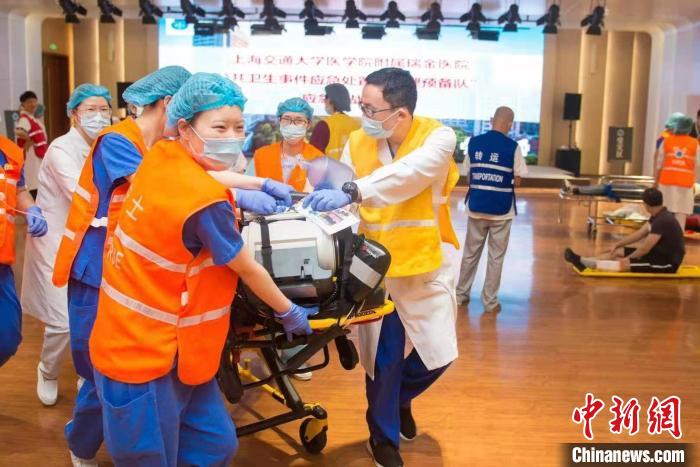 上海建立7支公共卫生事件应急处置预备队