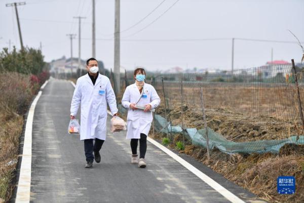 湖南长沙：中医药助力农村地区防疫