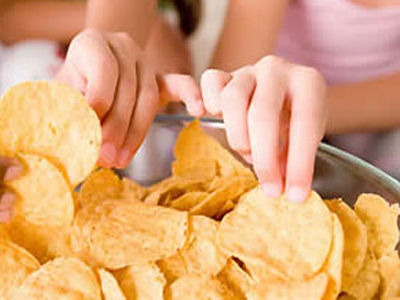 儿童零食要健康 减少膨化食品的食用